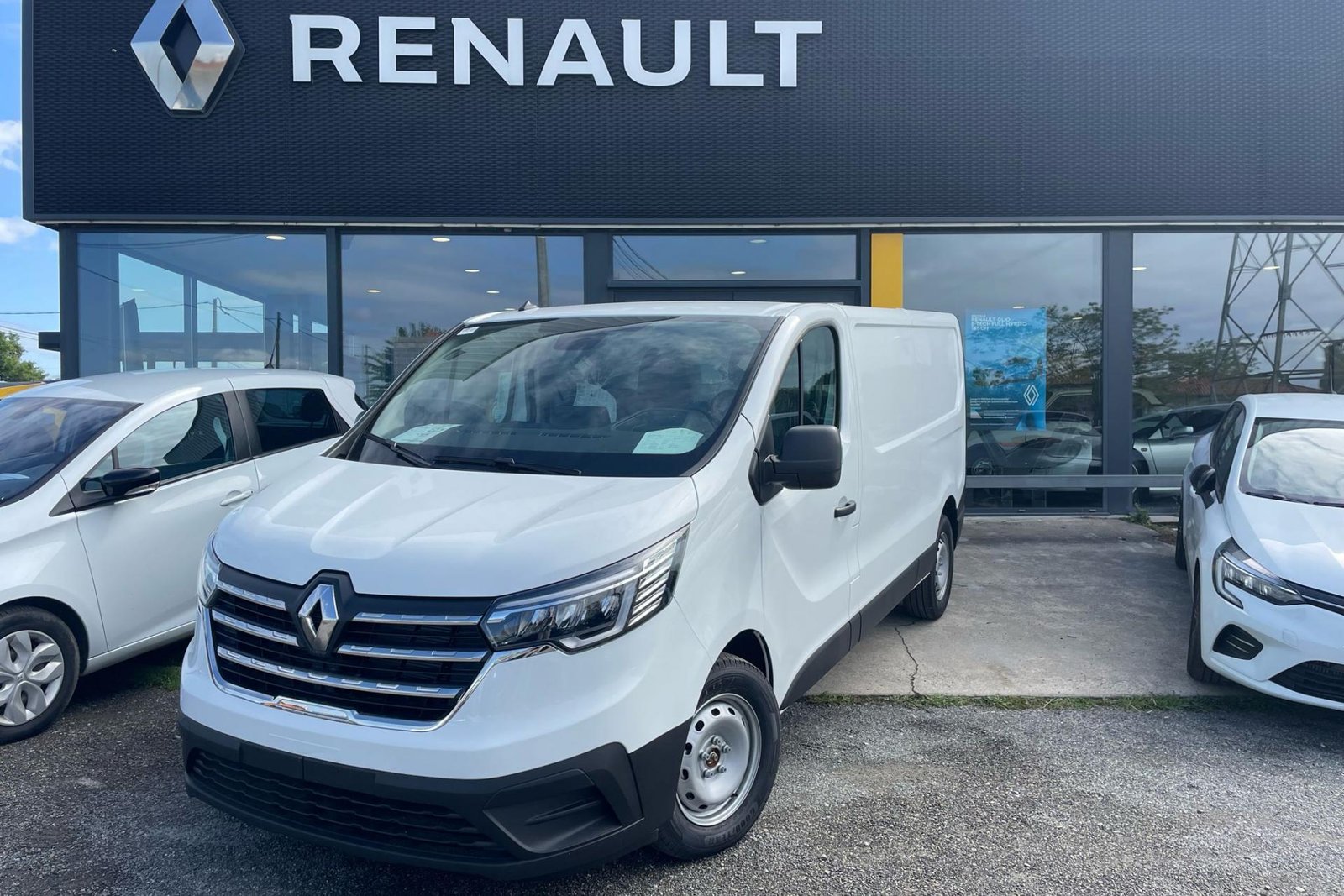 image 3446729 32 image 3446729 32 - Renault Portet